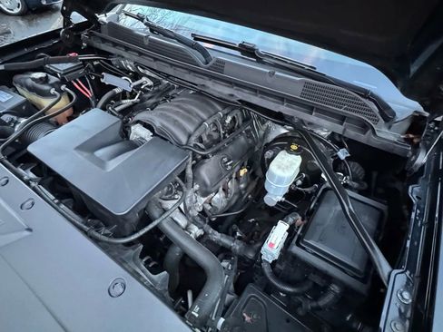 Used 2018 Chevrolet Silverado 1500 LT w/ All Star Edition image 37