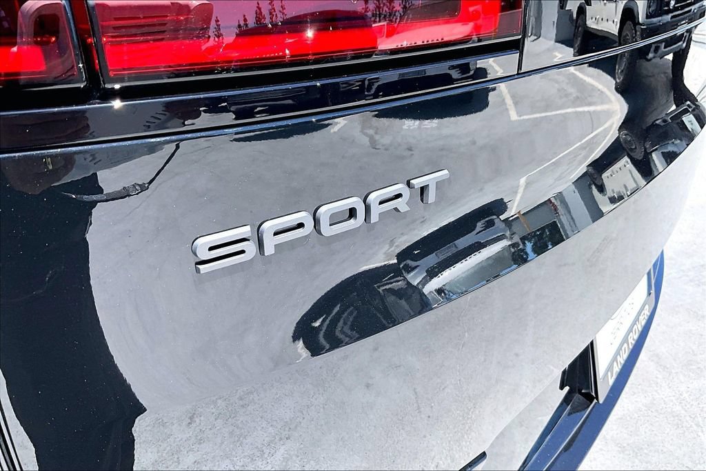New 2026 Land Rover Range Rover Sport Dynamic SE AWD/4WD image 9