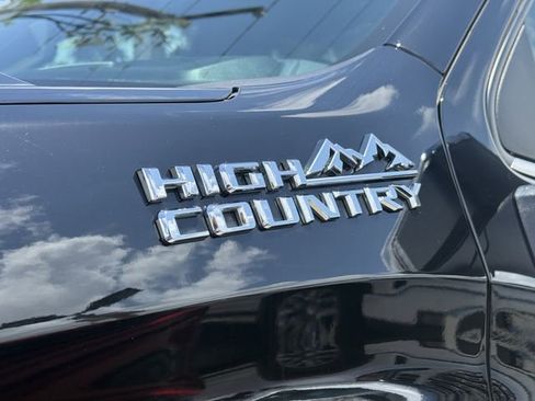 Used 2023 Chevrolet Silverado 1500 High Country w/ High Country Premium Package AWD/4WD image 8