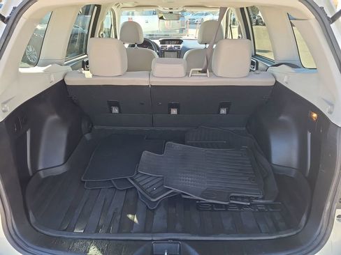 Used 2017 Subaru Forester 2.5i Premium w/ All-Weather Package image 19