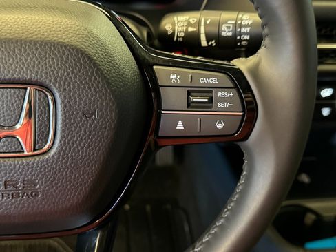 Used 2025 Honda HR-V EX-L image 10