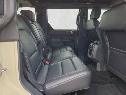 Used 2025 Ford Bronco Outer Banks AWD/4WD image 19