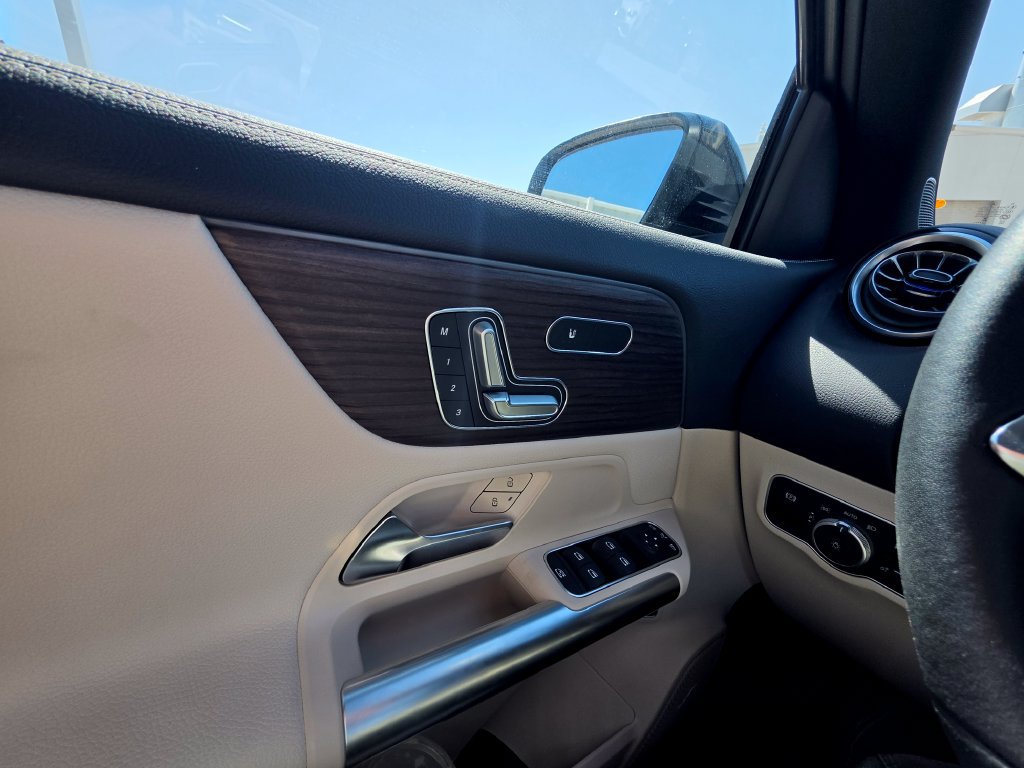 Used 2026 Mercedes-Benz GLA 250 4MATIC image 13