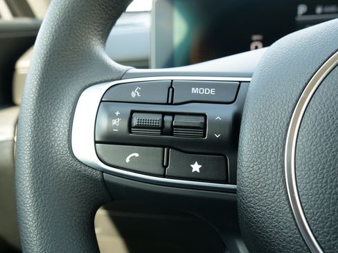 New 2025 Kia K5 LXS image 22