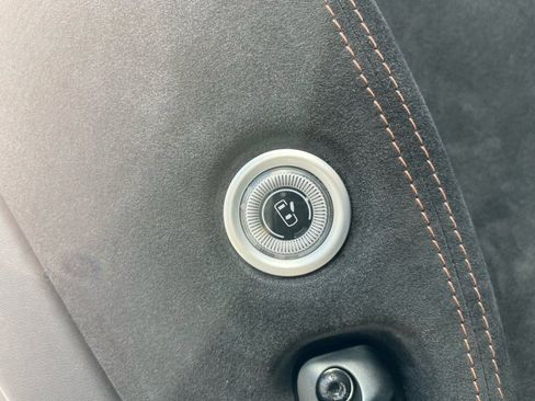 Used 2023 Maserati MC20 Spyder image 20