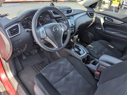 Used 2014 Nissan Rogue SV AWD/4WD image 25