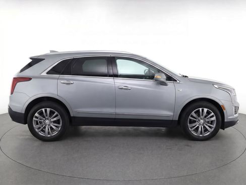 Used 2025 Cadillac XT5 Premium Luxury FWD image 8