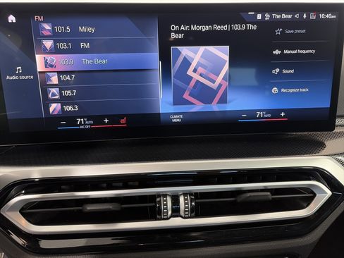 Used 2023 BMW 230i xDrive Coupe w/ Premium Package image 17