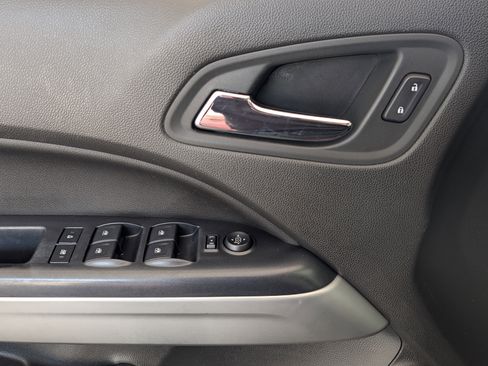 Used 2015 Chevrolet Colorado LT w/ LT Convenience Package image 15