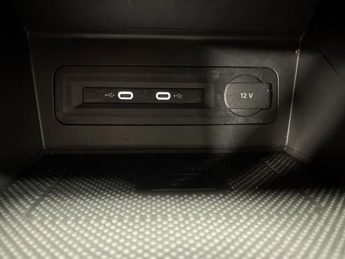 Used 2021 Volkswagen Atlas SE image 23