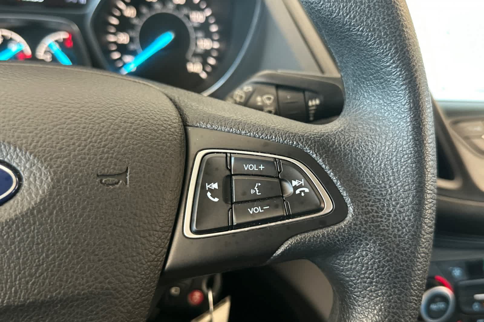 Used 2018 Ford Escape SE w/ SE Sync 3 Package AWD/4WD image 27