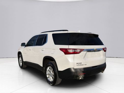 Used 2021 Chevrolet Traverse LT image 8