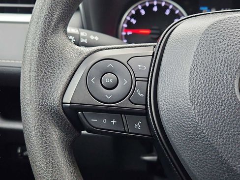 Used 2021 Toyota RAV4 LE image 20