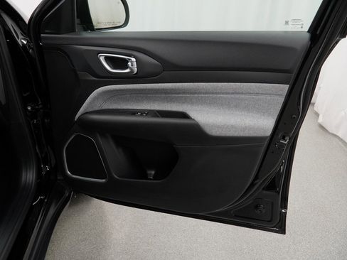 New 2026 Jeep Compass Latitude image 32