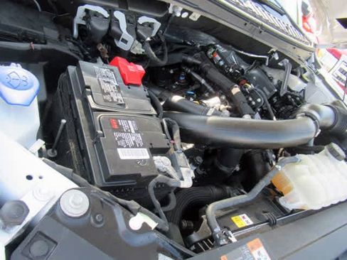 Used 2024 Ford Expedition Limited image 9