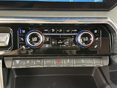 New 2025 GMC Sierra 2500 Denali Ultimate w/ Max Trailering Package image 34