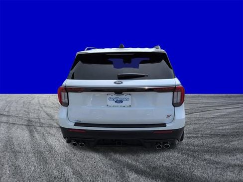 Certified 2025 Ford Explorer ST AWD/4WD image 5