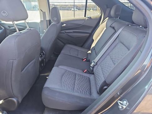 Used 2018 Chevrolet Equinox LT image 24