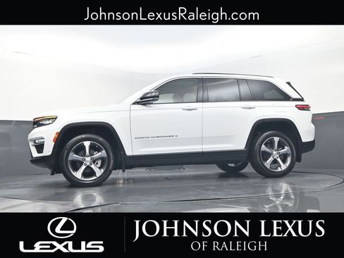 Used 2024 Jeep Grand Cherokee Limited w/ Luxury Tech Group II AWD/4WD image 21