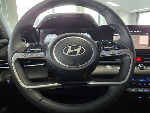New 2026 Hyundai Elantra Limited image 23