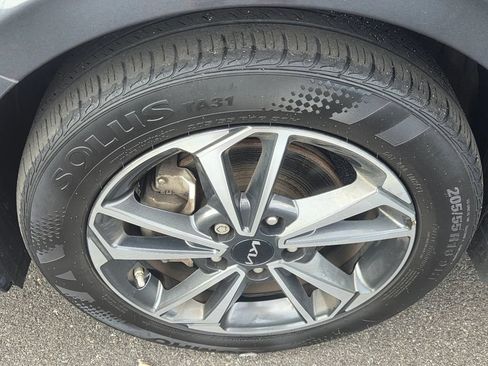 Used 2023 Kia Forte LXS FWD image 11