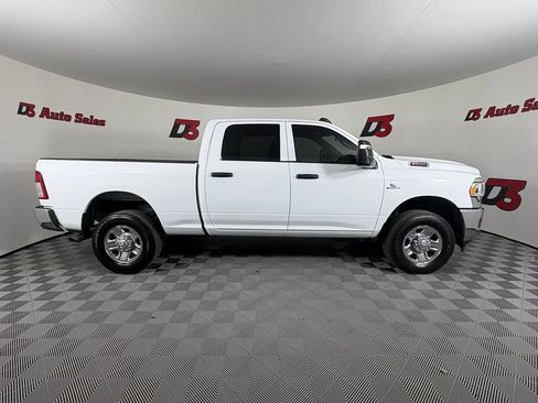 Used 2024 RAM 2500 Tradesman w/ Chrome Appearance Group AWD/4WD image 7