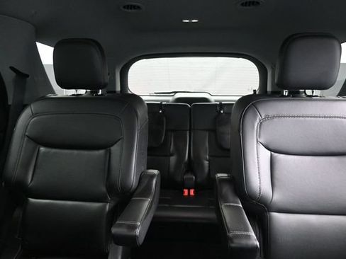 Certified 2024 Ford Explorer XLT w/ Equipment Group 202A AWD/4WD image 15