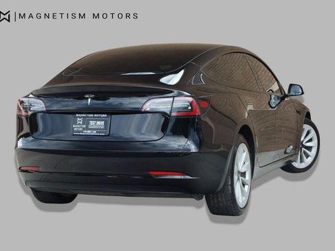 Used 2023 Tesla Model 3 Standard Range RWD image 7