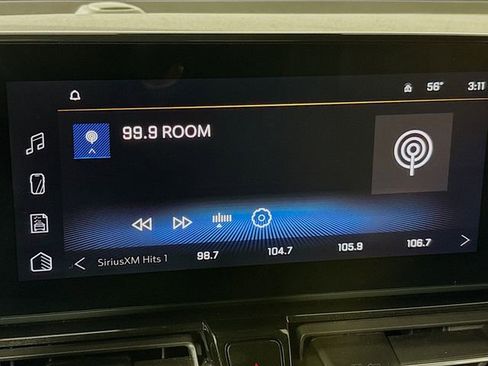 Used 2024 Chevrolet TrailBlazer RS w/ Driver Confidence Package image 16