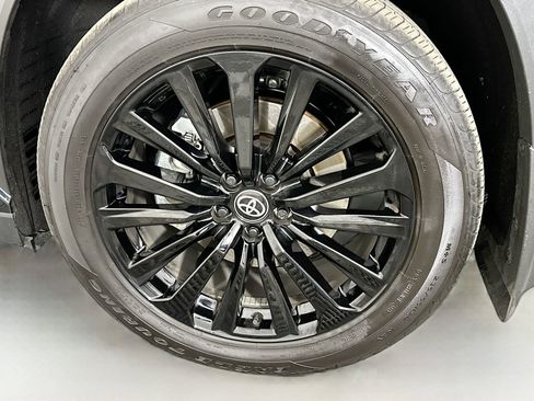 Certified 2026 Toyota Highlander XSE image 34