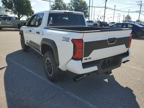 New 2026 Toyota Tacoma TRD Off-Road AWD/4WD image 3
