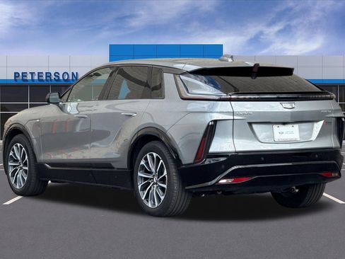 Used 2024 Cadillac Lyriq Sport AWD/4WD image 6