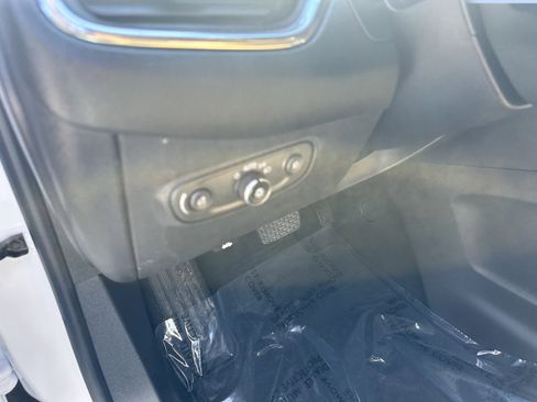 Certified 2023 Chevrolet Equinox Premier image 11