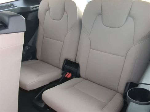 New 2026 Volvo XC90 B6 Plus w/ Protection Package Premier image 20