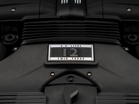Used 2018 Bentley Bentayga AWD/4WD image 60
