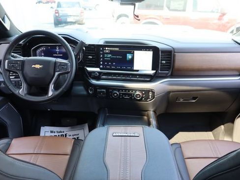 Used 2026 Chevrolet Silverado 2500 High Country w/ High Country Premium Package AWD/4WD image 35