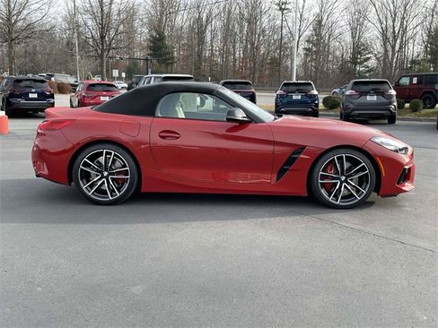 Used 2022 BMW Z4 M40i w/ Premium Package image 6