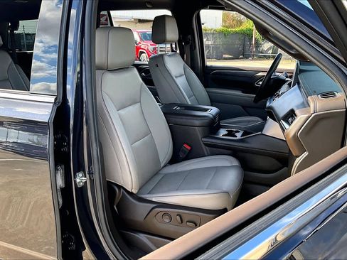 Certified 2023 GMC Yukon SLT image 8