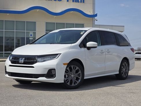 New 2026 Honda Odyssey Touring image 2