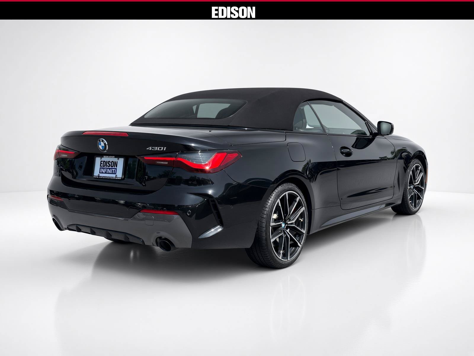 Used 2023 BMW 430i xDrive Convertible w/ M Sport Package AWD/4WD image 4
