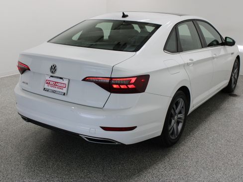 Used 2020 Volkswagen Jetta R-Line w/ R-Line Cold Weather Package FWD image 7