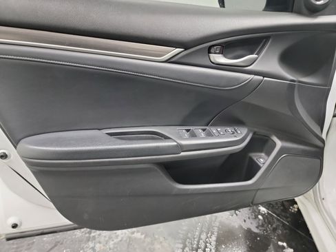 Used 2019 Honda Civic EX-L image 13