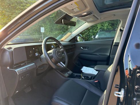 Used 2024 Hyundai Kona Limited AWD/4WD image 5