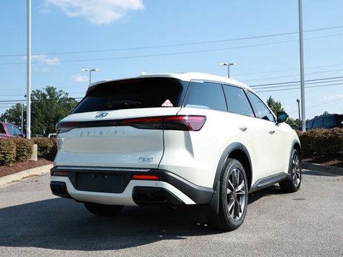 Used 2023 INFINITI QX60 Luxe w/ Cargo Package FWD image 6