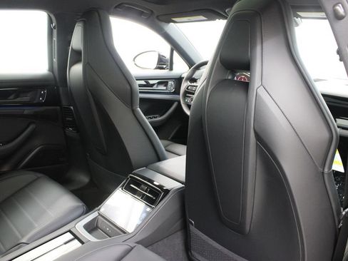 New 2026 Porsche Panamera RWD image 27