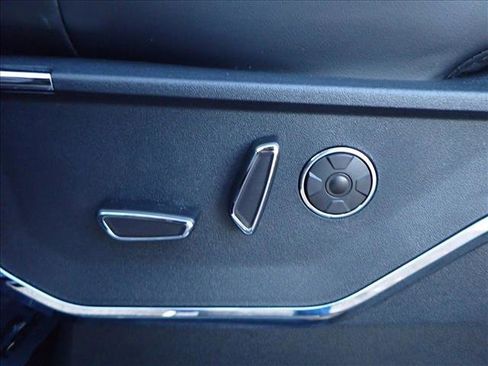 New 2025 Ford F150 Platinum w/ Equipment Group 702A High image 11