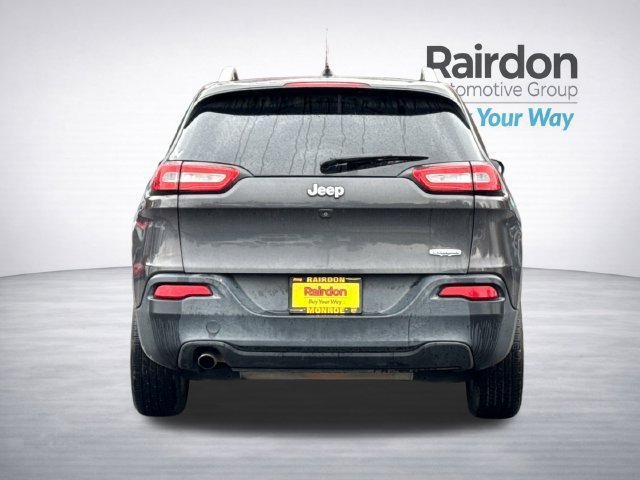 Used 2016 Jeep Cherokee Latitude w/ Comfort & Sound Group FWD image 5