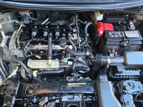 Used 2021 Nissan Versa SV FWD image 25