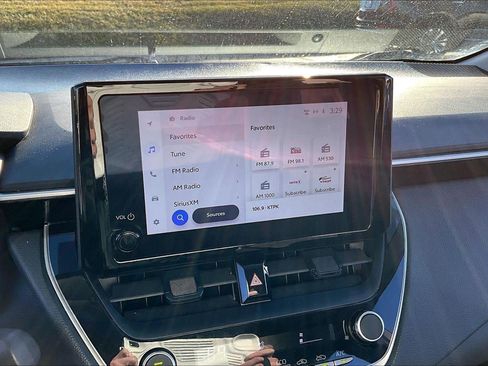 Used 2023 Toyota Corolla LE image 22