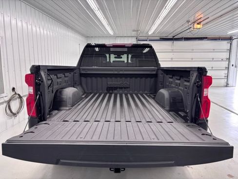 Used 2021 Chevrolet Silverado 1500 High Country w/ Safety Package II AWD/4WD image 5